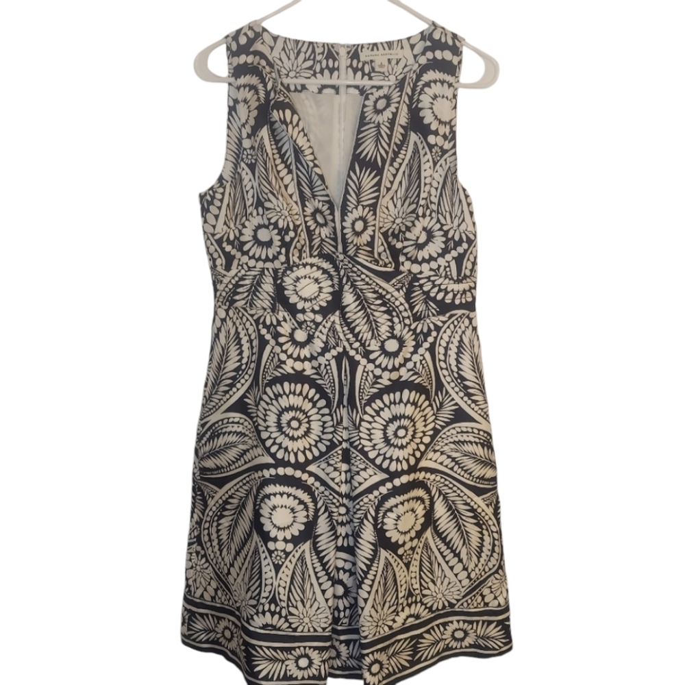 Banana Republic Silk Dress EUC Size 8 Fully Lined B & W Patterned